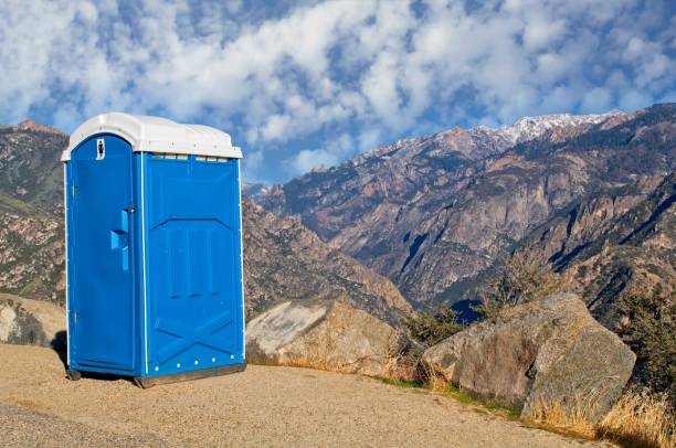 Best Portable restroom solutions  in Mount Vernon, IA