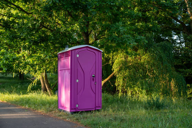 Porta potty delivery and setup in Mount Vernon, IA